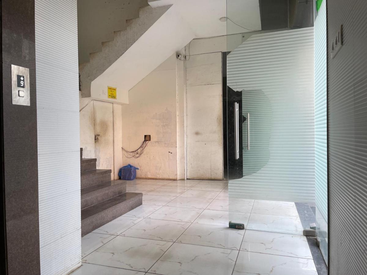 Osi Apartments Bandra West Mumbai Exterior photo